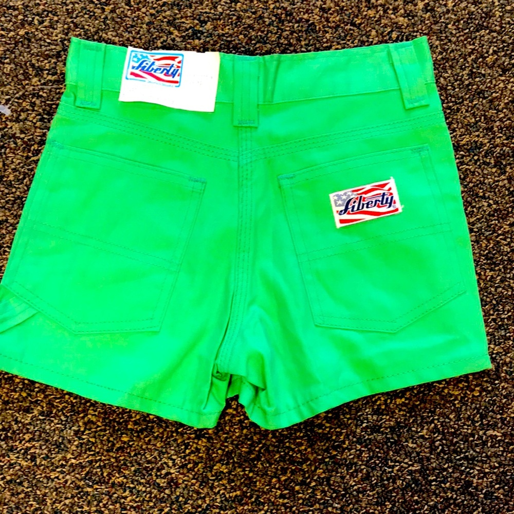 NWT Vintage Green 70’s Liberty High Waisted Shorts